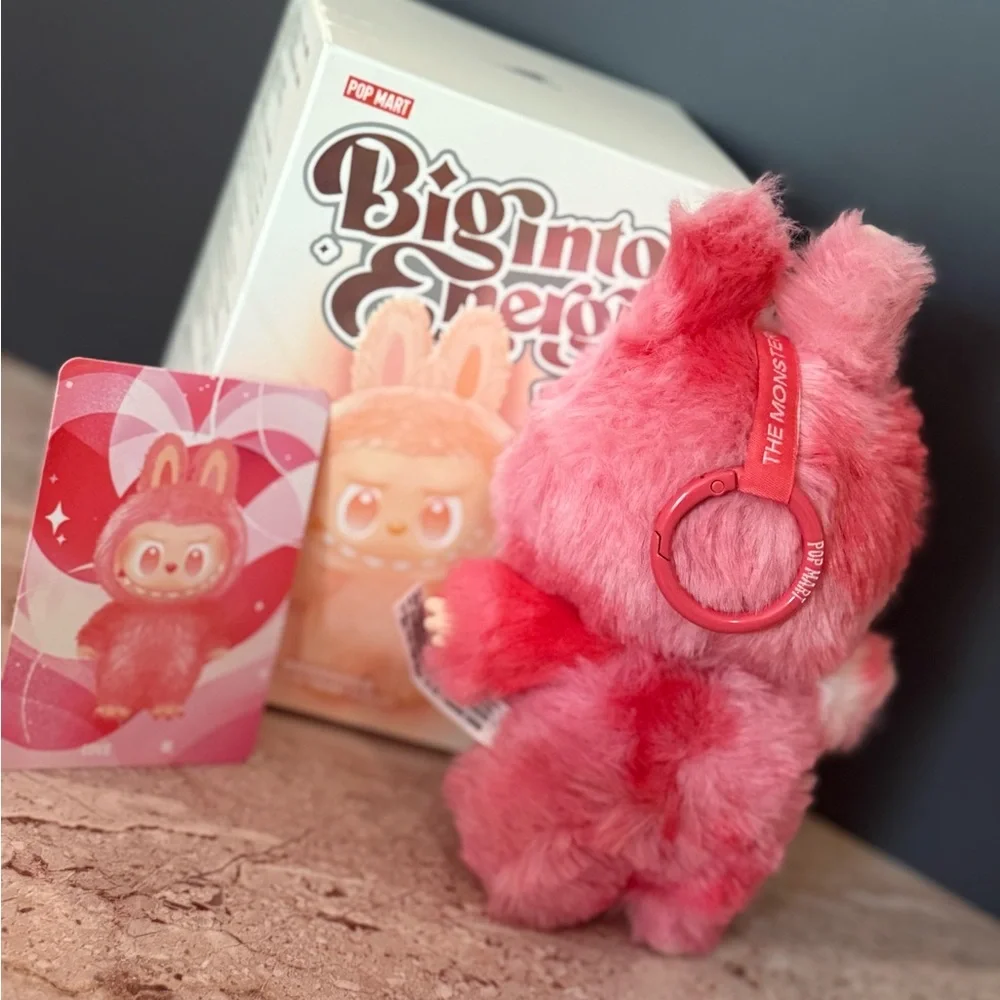 AUTHENTIC NEW Pop Mart LABUBU Big Into
Energy Vinyl Plush - Love - Picture 2 of 2